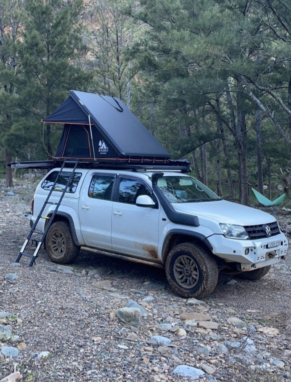 roof top tent on hilux RT-2 BLACK ROOFTOP TENT HARDSHELL (WIDEBODY 1450mm WIDTH)
