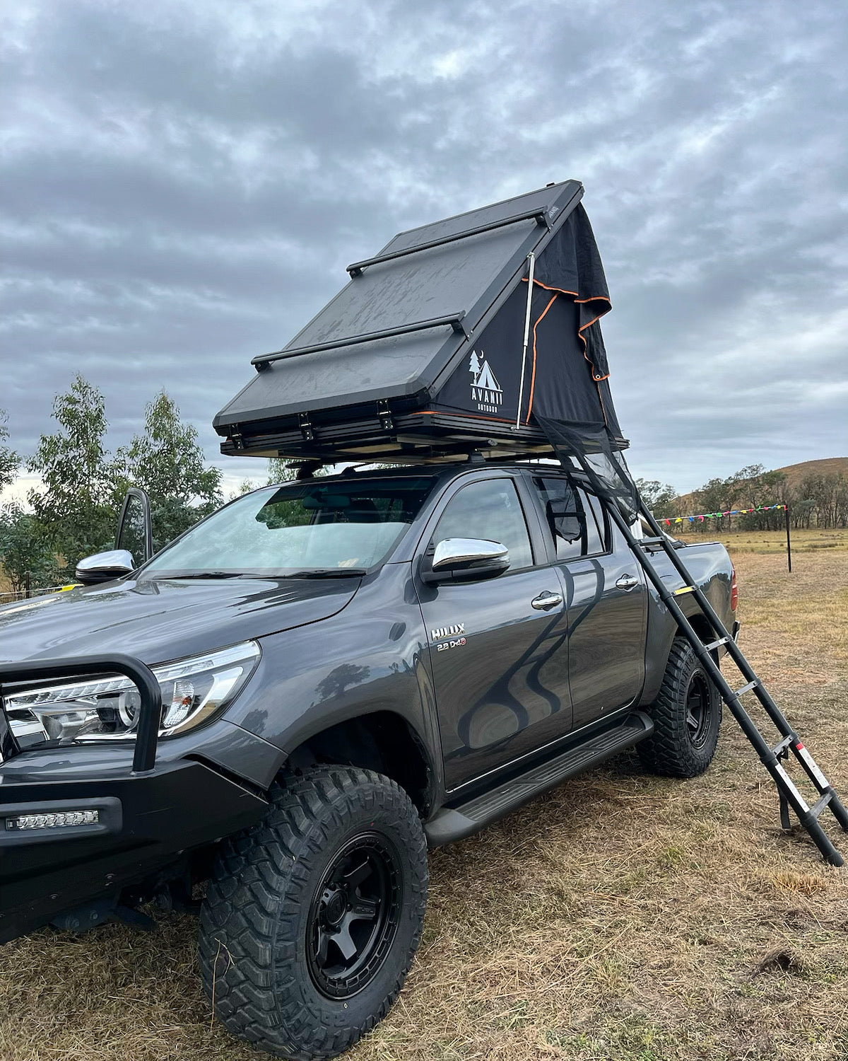 RT-1 BLACK ROOFTOP TENT HARDSHELL (1300mm WIDTH)
