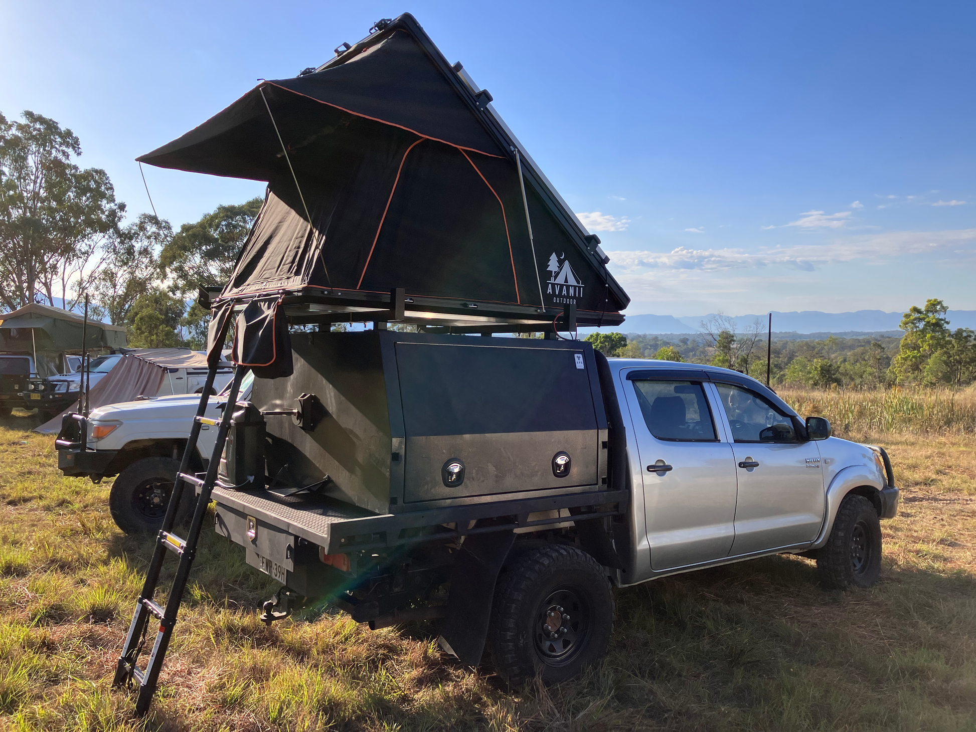 Tent for top ute tray