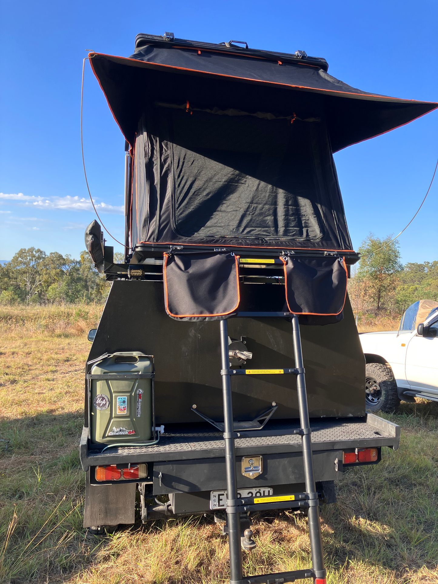 RT-2 BLACK ROOFTOP TENT HARDSHELL (WIDEBODY 1450mm WIDTH)